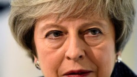 Членове на кабинета на Мей приемат 5-годишно ограничение за предпазния механизъм