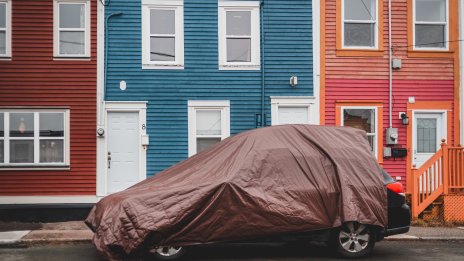 Защо е добре да имате покривало за кола?