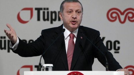 Турската лира се възстановява след отслабване на правителствения натиск