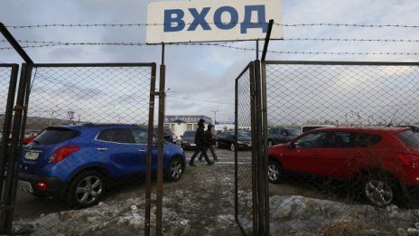 Автомобилният пазар в Русия се срина с 38% през февруари