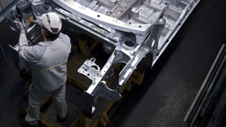 Френското промишлено производство записа най-големия ръст от шест месеца