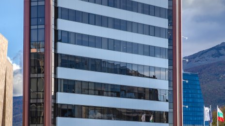 "Инвестбанк" за поредна година с повишен дългосрочен рейтинг