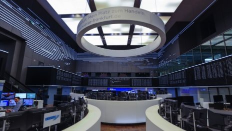 Европейските индекси се озоваха на зелено в очакване на коментара на Фед