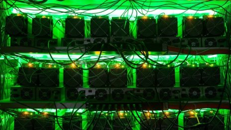 Цената на биткойна достигна исторически връх