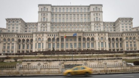 Политическите спорове в Румъния са поредната заплаха за спасителния план на ЕС