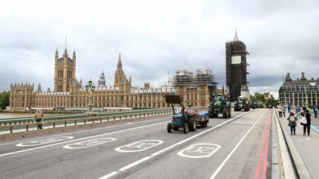 Борис Джонсън рискува разединена Великобритания