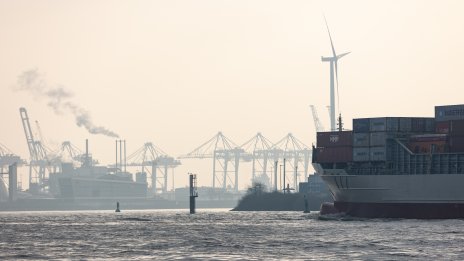 Рейтингови агенции: Само митата на САЩ няма да доведат до понижаване на рейтинга на ЕС