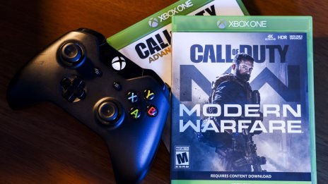 Следващата стъпка на Microsoft - да разтърси бизнеса с игри, но без да го руши