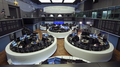 Очакванията за лихвите през 2023 г. повлякоха надолу европейските борси