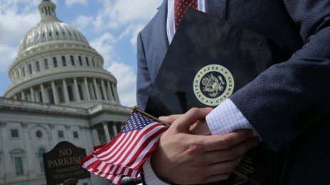 Камарата на представителите в САЩ прие законопроекта за ново финансиране на правителството