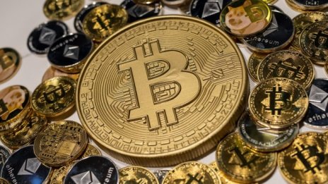 Биткойнът отново е на плюс за годината