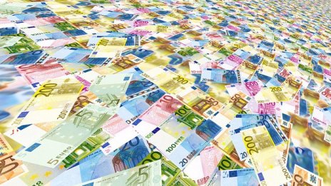 Макроикономист: 2026 г. ще бъде по-трудна и заради влизането на страната ни в еврозоната