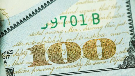 Доларът отбеляза най-силното си седмично представяне от 2022 г. насам