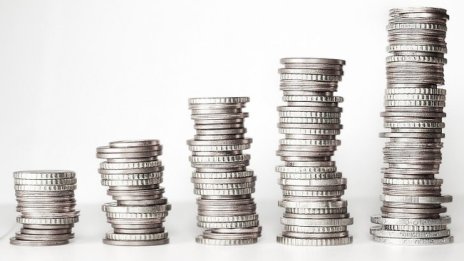 Проблемът с партийните субсидии: Не колко, а как се харчат