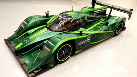 Бивш английски министър подобри рекорда за скорост с електромобил