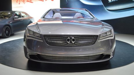 Китайци искат да купят три автомобилни компании от Европа