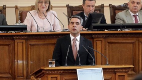 Предложеният от президента референдум ще бъде само с един въпрос*