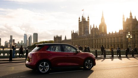 Ръстът на пазарния дял на електромобилите във Великобритания достигна плато