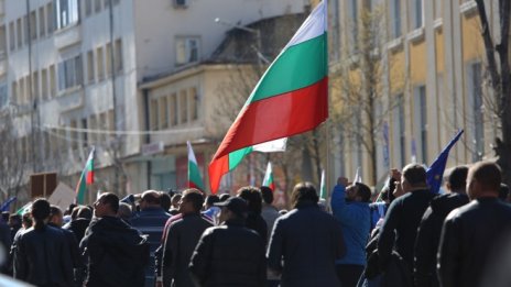 Животновъдите отново на протест, ще блокират основни пътища в страната