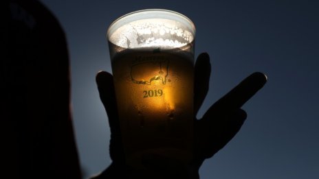 Германците пият все повече бирени миксове