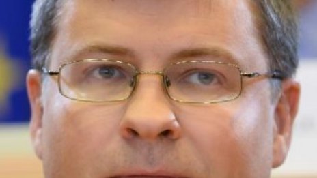 Домбровскис: Не се очаква разширяване на еврозоната в идните години