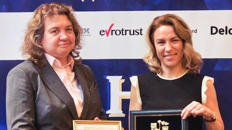 Пощенска банка с две престижни отличия от Годишните награди „Банка на годината“