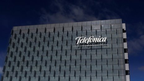 Telefonica се сблъсква със спад на основната си печалба
