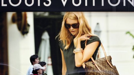 Валутните колебания засегнаха печалбaтa на LVMH