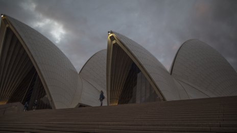 Икономиката на Австралия се е забавила изненадващо през третото тримесечие 