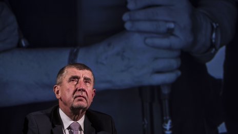 Бившият чешки премиер е оправдан по дело за измама преди президентските избори  