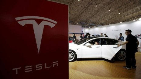 Tesla повишава цените на повечето си автомобили
