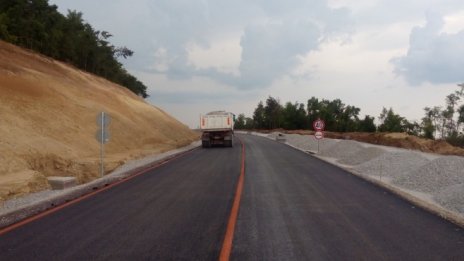 В ЕС не достигат 400 хил. охраняеми паркинга за камиони