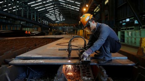 Забавянето на китайската икономика се задълбочава