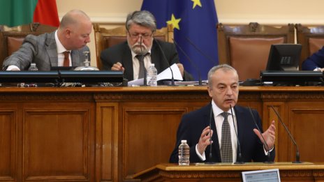 Парламентът прие на първо четене удължаване на Бюджет 2022