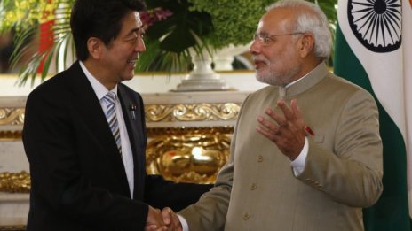 Китай ще отправи примамливи инвестиционни предложения към Индия