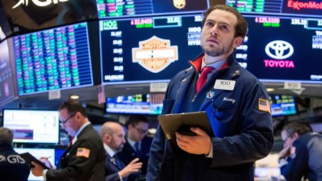 Разочароващите данни от пазара на труда помрачават настроенията на Wall Street*