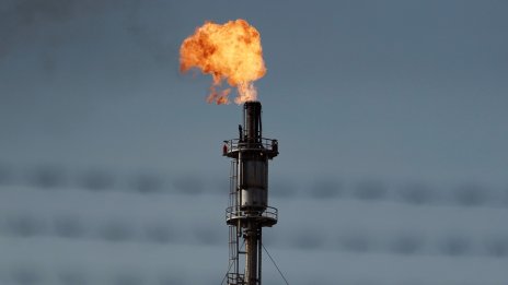 Цената на петрола остава стабилна преди ключови решения за лихвите*