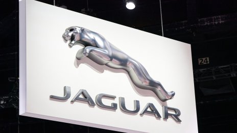 Jaguar Land Rover записа слабо второ тримесечие заради недостига на чипове
