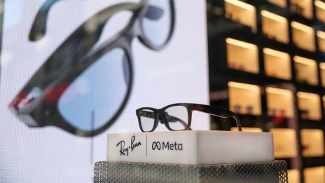 Meta придоби 3% дял в EssilorLuxottica