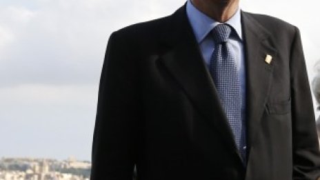 Монти налага бюджетни икономии на регионалните правителства