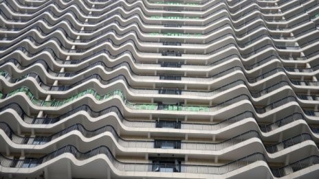 Опитите на Китай да "охлади" пазара на имоти се увенчават с успех