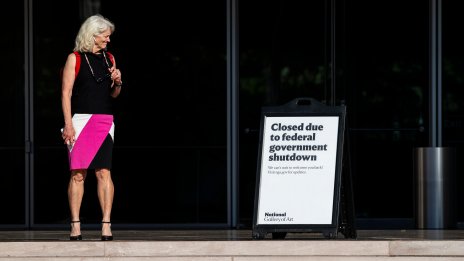 Американците усещат последиците от блокирането на работата на правителството