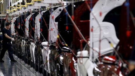 Активността в производствения сектор в Китай се ускорява през септември