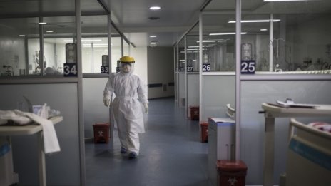 Болниците решават самостоятелно за организацията на Covid отделенията