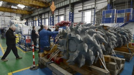 Компаниите в британската промишленост увеличават разходите с рекорден темп