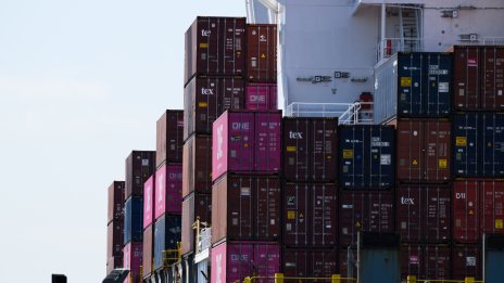 Доставките на автомобили дадоха тласък на износа на Япония през май