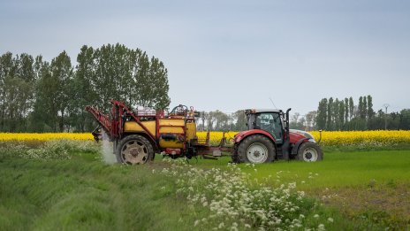 "Адванс Терафонд" свива приходите от продажби на имоти, но печалбата расте силно