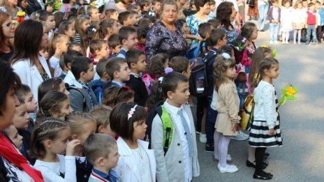 Синдикат иска родители да отговарят финансово за отсъствия на децата от училище