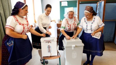 Виктор Орбан се провали с референдума за мигрантите*