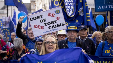 Brexit изтрива 100 млрд. паунда от британската икономика на година